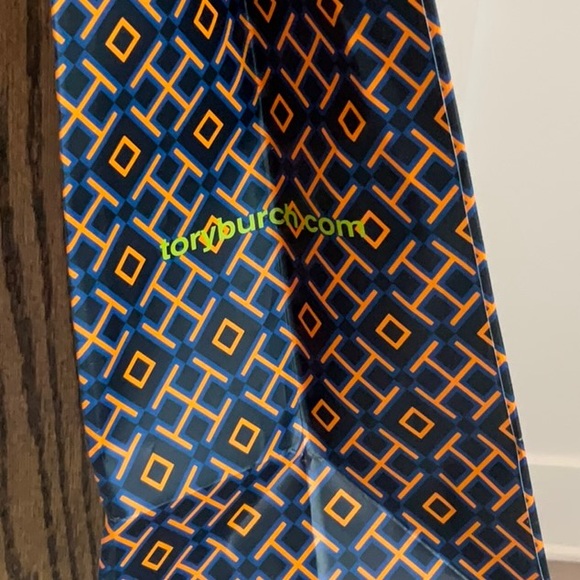 🛍️ Large Tory Burch Shopping Bag - Picture 7 of 9